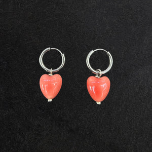 Orecchini cuore piccolo rosa corallo Orecchini cuore piccolo rosa corallo